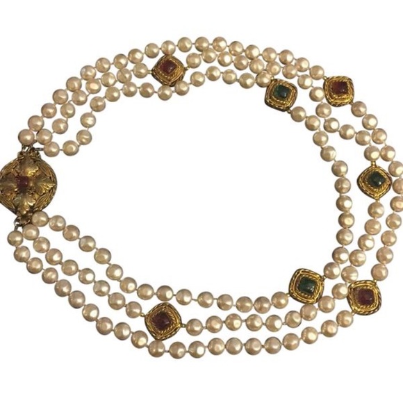 Chanel Multi Strand Gripoix Pearl Necklace - Picture 7 of 7